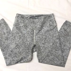 Nobull Matte Cropped Leggings-LIKE NEW